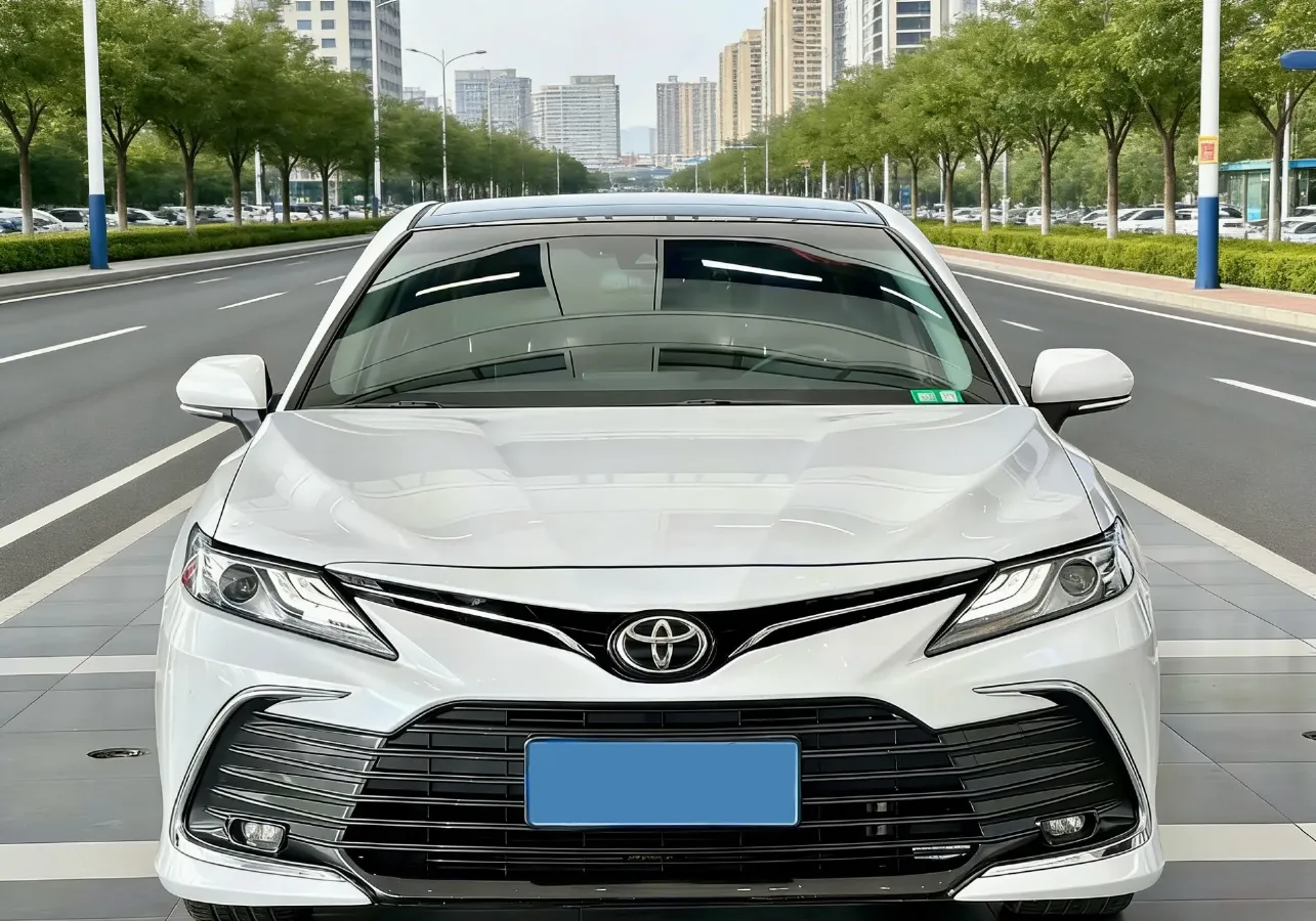 2021 Toyota Camry 2.5L 209HP L4 8AT,autocango,china used car exporter,china ev exporter,chinese used car exporter,chinese used ev exporter
