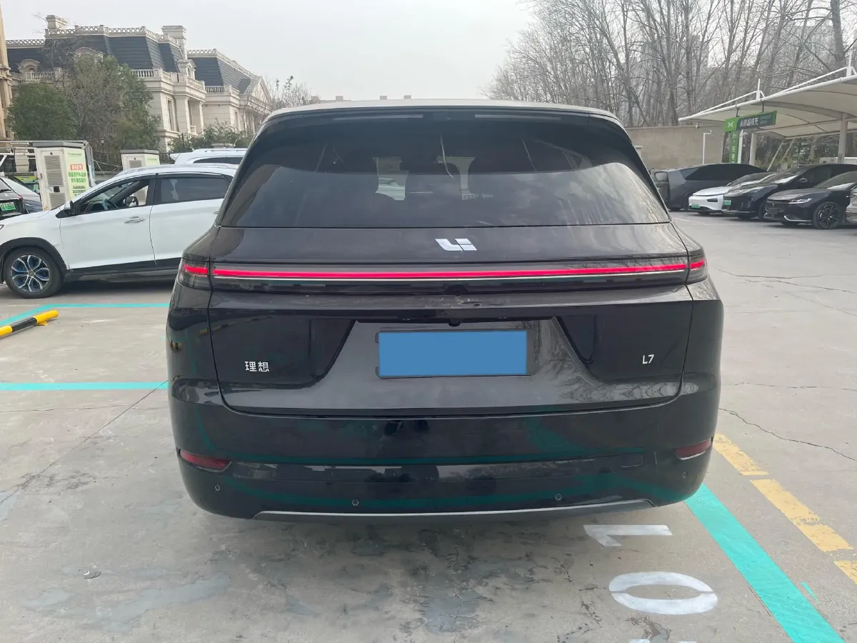 2025 Li L7 Range Extended 154HP REEV,autocango,china used car exporter,china ev exporter,chinese used car exporter,chinese used ev exporter
