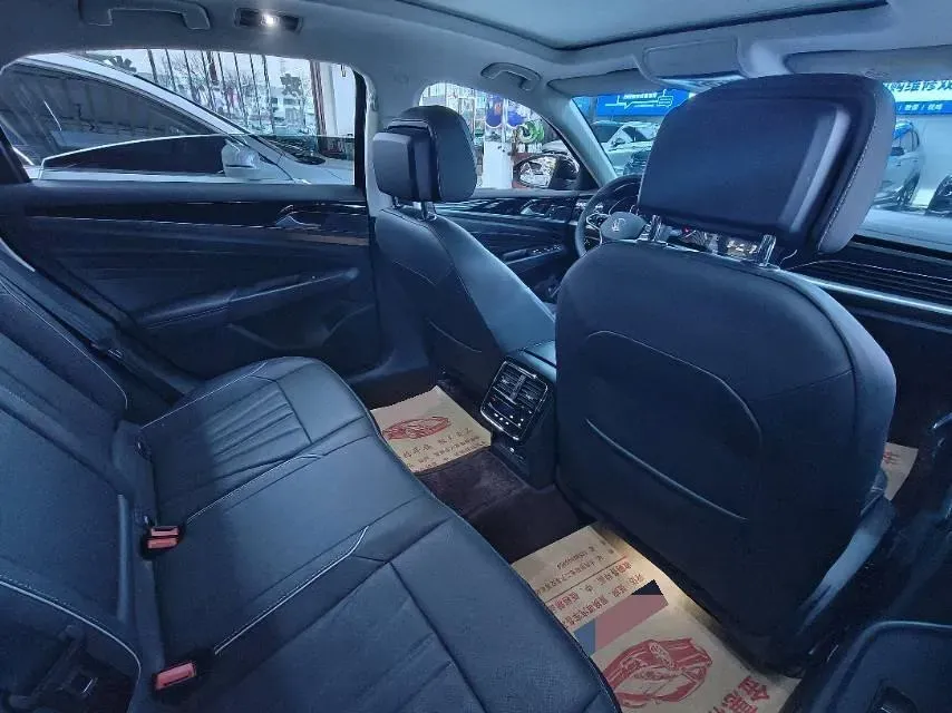 2024 Volkswagen Passat 2.0T 220HP L4 7DCT,autocango,china used car exporter,china ev exporter,chinese used car exporter,chinese used ev exporter