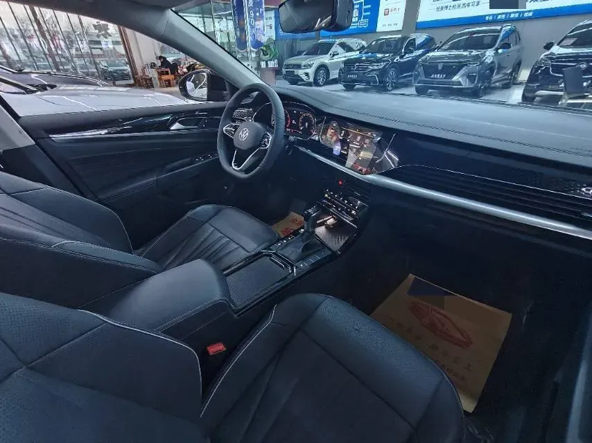 2024 Volkswagen Passat 2.0T 220HP L4 7DCT,autocango,china used car exporter,china ev exporter,chinese used car exporter,chinese used ev exporter