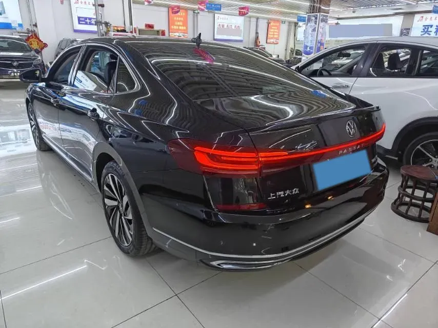 2024 Volkswagen Passat 2.0T 220HP L4 7DCT,autocango,china used car exporter,china ev exporter,chinese used car exporter,chinese used ev exporter