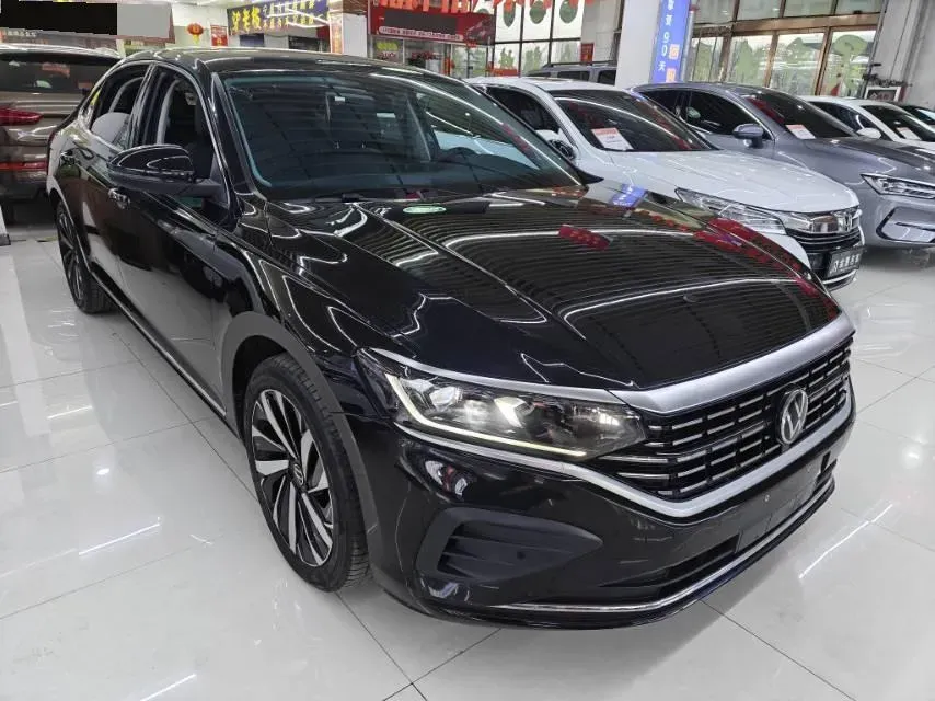 2024 Volkswagen Passat 2.0T 220HP L4 7DCT,autocango,china used car exporter,china ev exporter,chinese used car exporter,chinese used ev exporter
