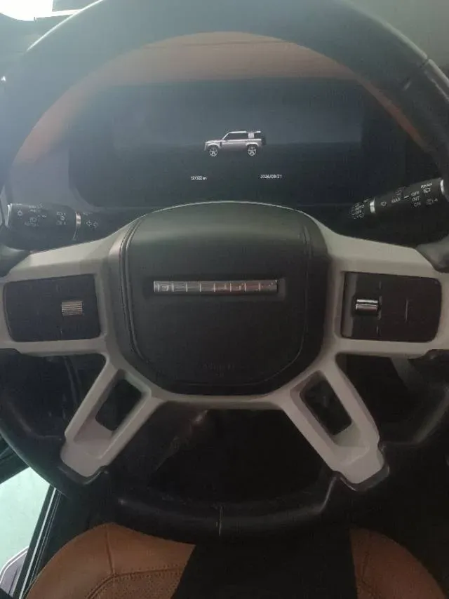 2023 Land Rover Defender 3.0T 400HP L6 8AT,autocango,china used car exporter,china ev exporter,chinese used car exporter,chinese used ev exporter