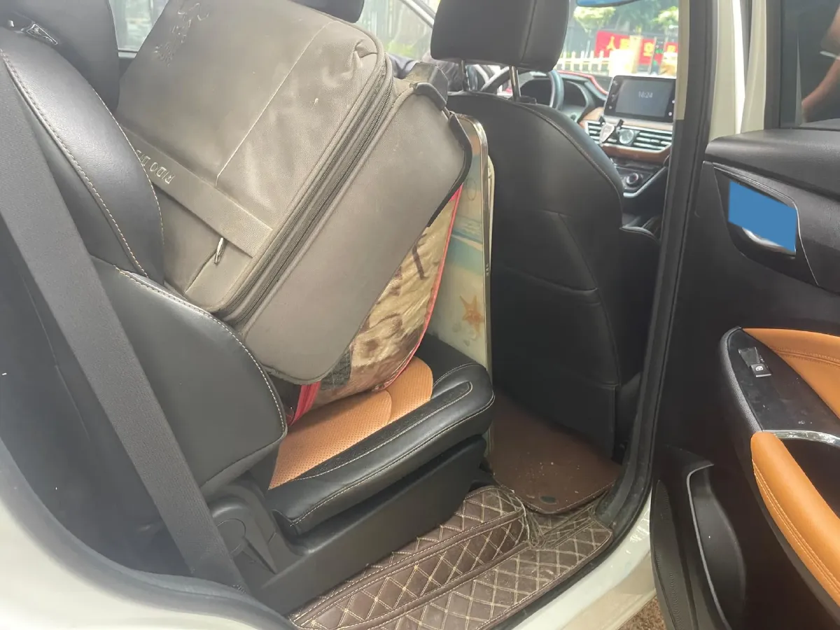 2018 WuLing HongGuang S3 1.5T 150HP L4 6MT,autocango,china used car exporter,china ev exporter,chinese used car exporter,chinese used ev exporter