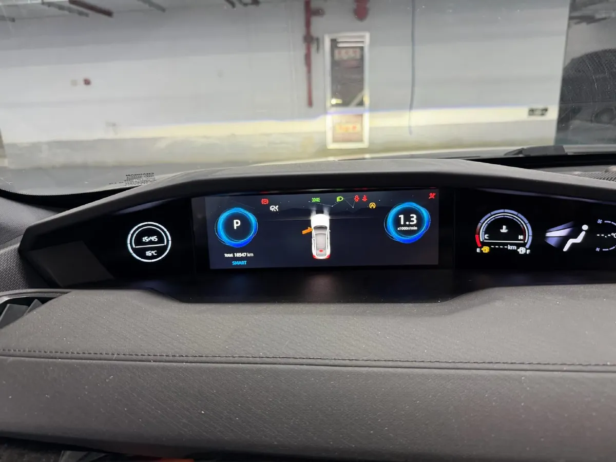 2023 ChangAn UNI-V 1.5T 188HP L4 7DCT,autocango,china used car exporter,china ev exporter,chinese used car exporter,chinese used ev exporter