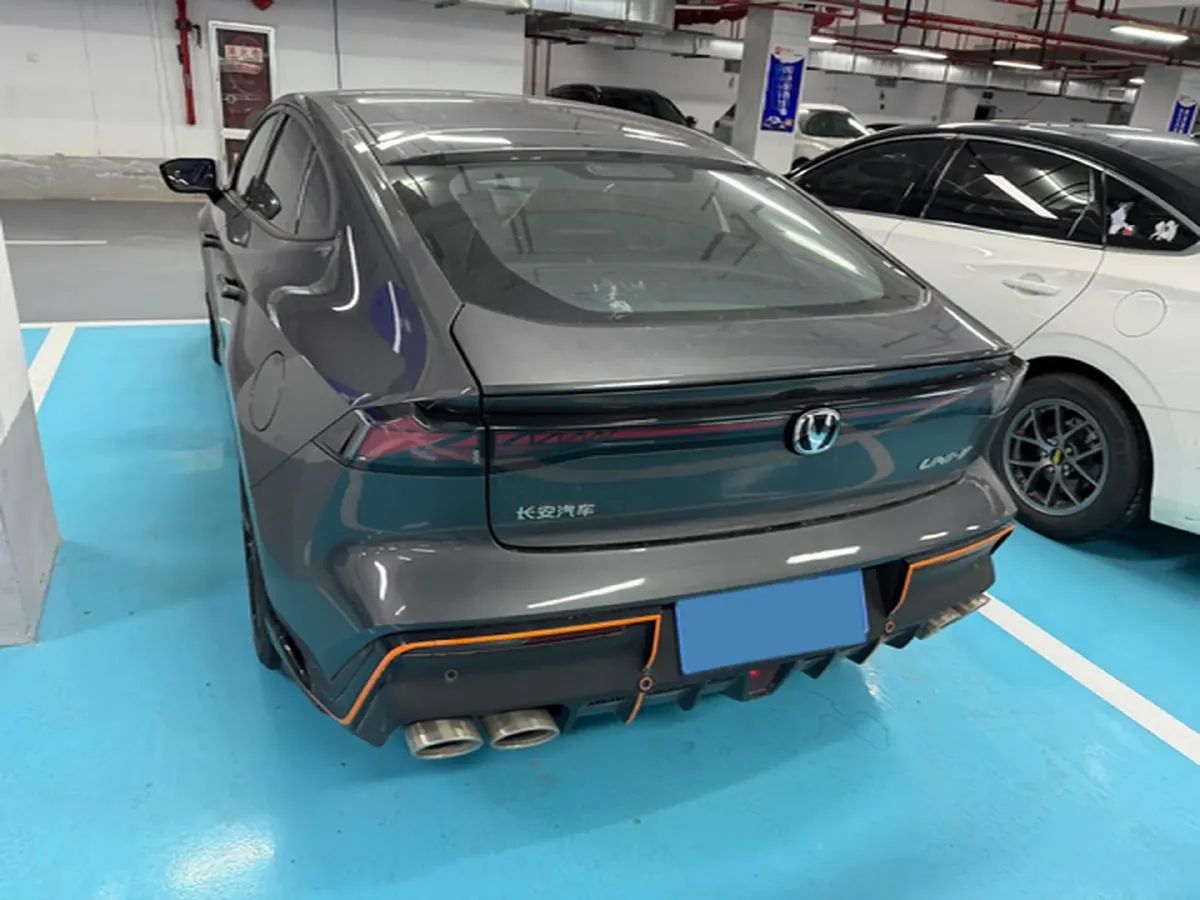 2023 ChangAn UNI-V 1.5T 188HP L4 7DCT,autocango,china used car exporter,china ev exporter,chinese used car exporter,chinese used ev exporter