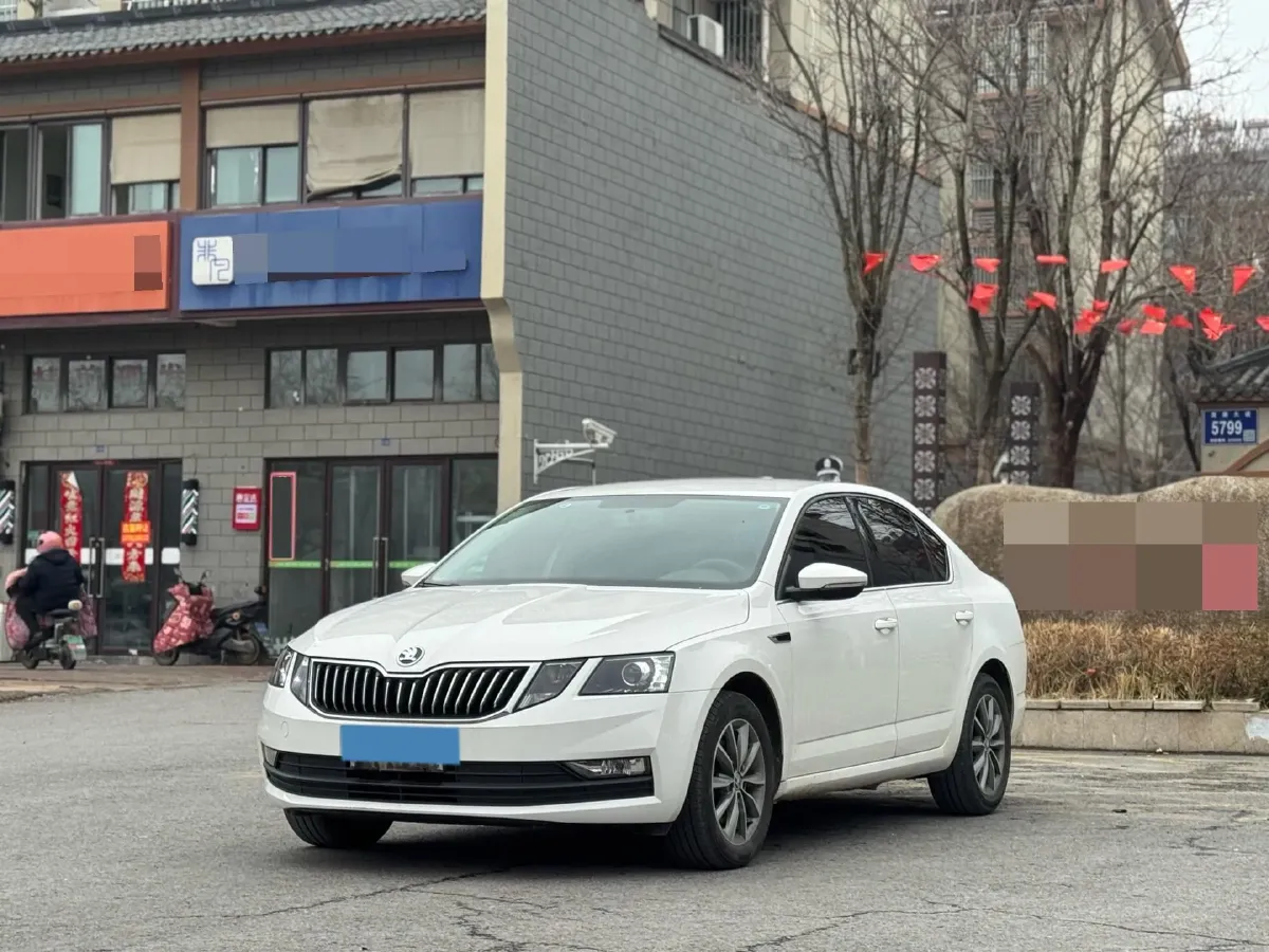 2020 Skoda Octavia 1.2T 116HP L4 7DCT,autocango,china used car exporter,china ev exporter,chinese used car exporter,chinese used ev exporter