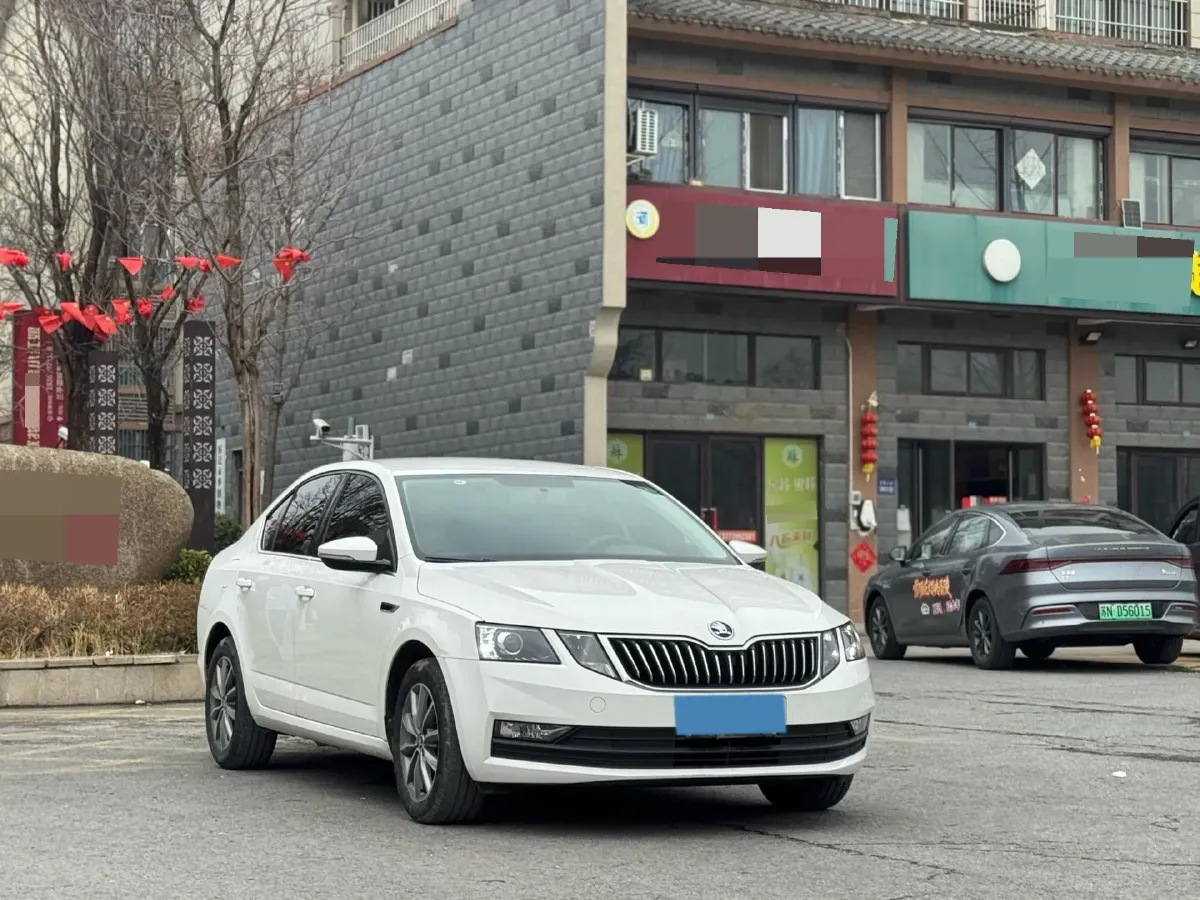 2020 Skoda Octavia 1.2T 116HP L4 7DCT,autocango,china used car exporter,china ev exporter,chinese used car exporter,chinese used ev exporter