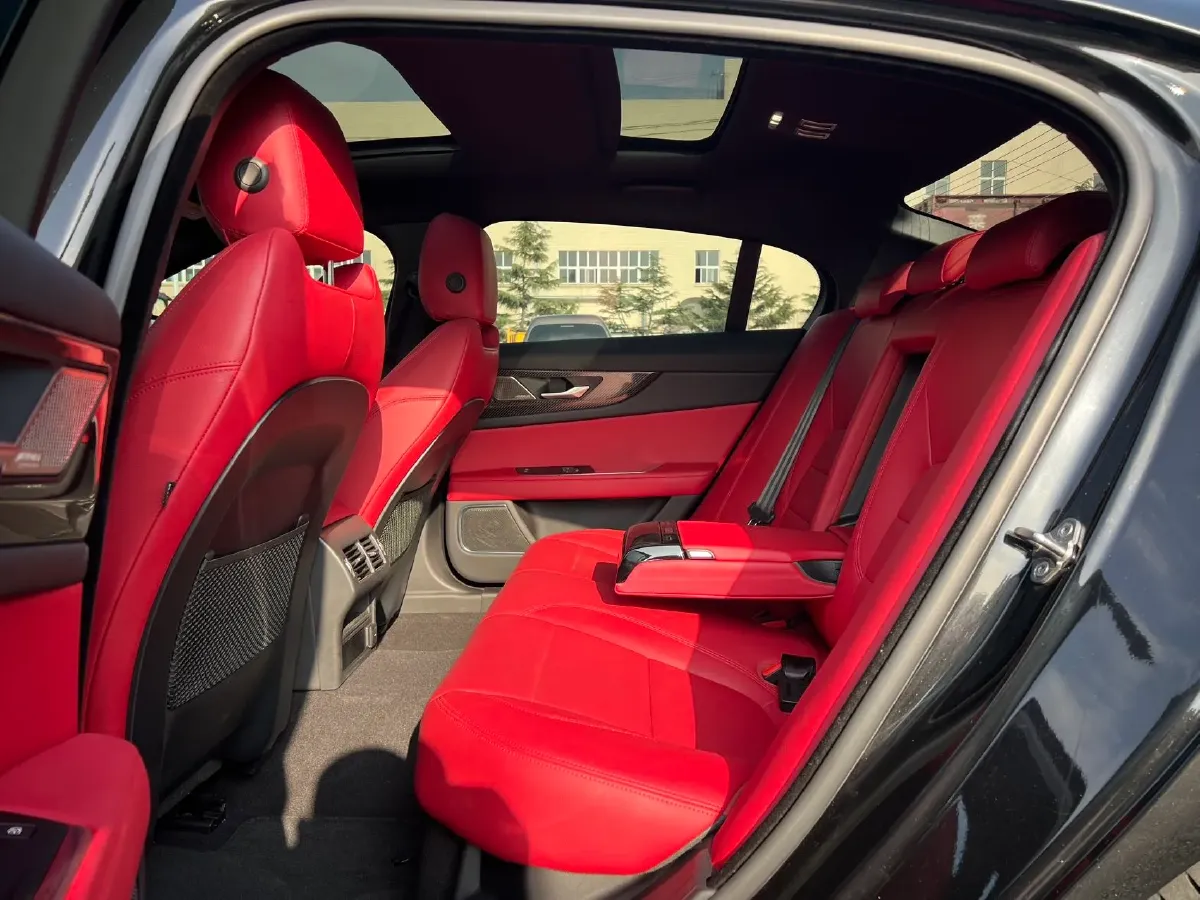 2024 Jaguar XEL 2.0T 250HP L4 8AT,autocango,china used car exporter,china ev exporter,chinese used car exporter,chinese used ev exporter