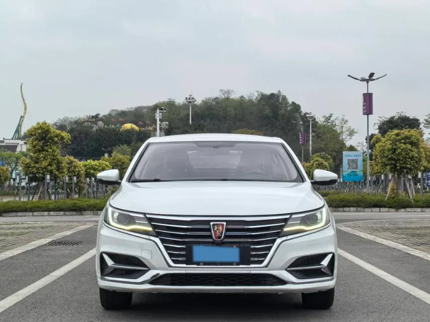 2020 Roewe i6 1.6L 125HP L4 5MT,autocango,china used car exporter,china ev exporter,chinese used car exporter,chinese used ev exporter
