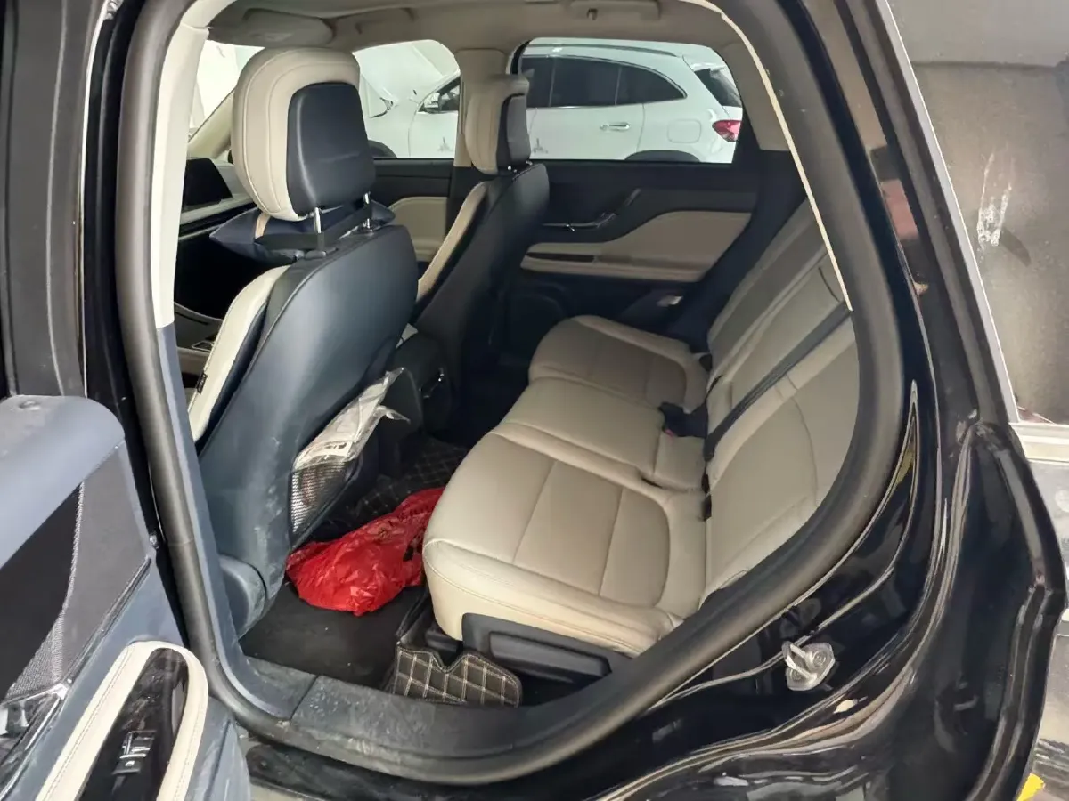 2023 Lincoln Corsair 2.0T 261HP L4 8AT,autocango,china used car exporter,china ev exporter,chinese used car exporter,chinese used ev exporter