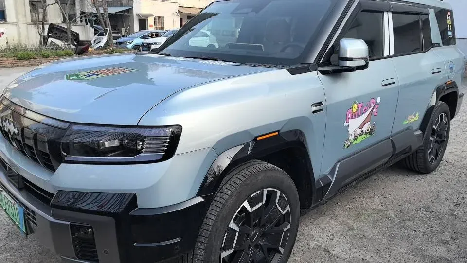 2025 FangChengBao Bao 8 2.0T 245HP L4 E-CVT PHEV 36.8KWH,autocango,china used car exporter,china ev exporter,chinese used car exporter,chinese used ev exporter