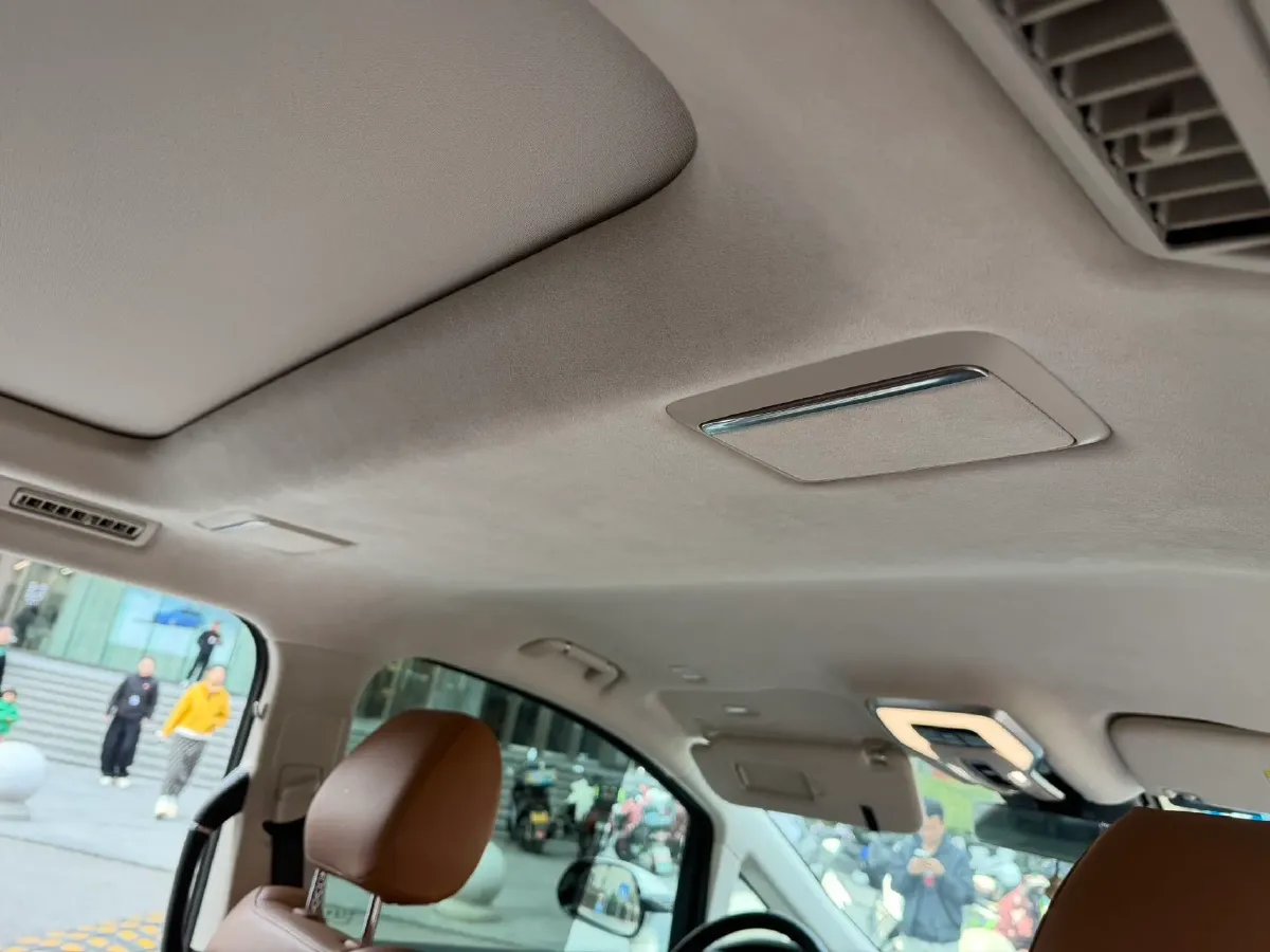 2023 HongQi HQ9 2.0T 252HP L4 8AT,autocango,china used car exporter,china ev exporter,chinese used car exporter,chinese used ev exporter