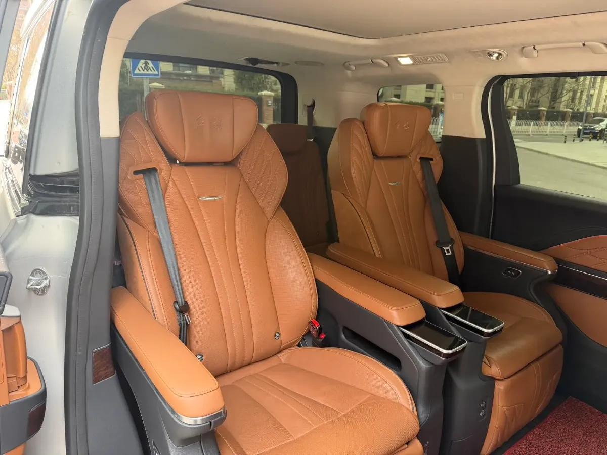 2023 HongQi HQ9 2.0T 252HP L4 8AT,autocango,china used car exporter,china ev exporter,chinese used car exporter,chinese used ev exporter