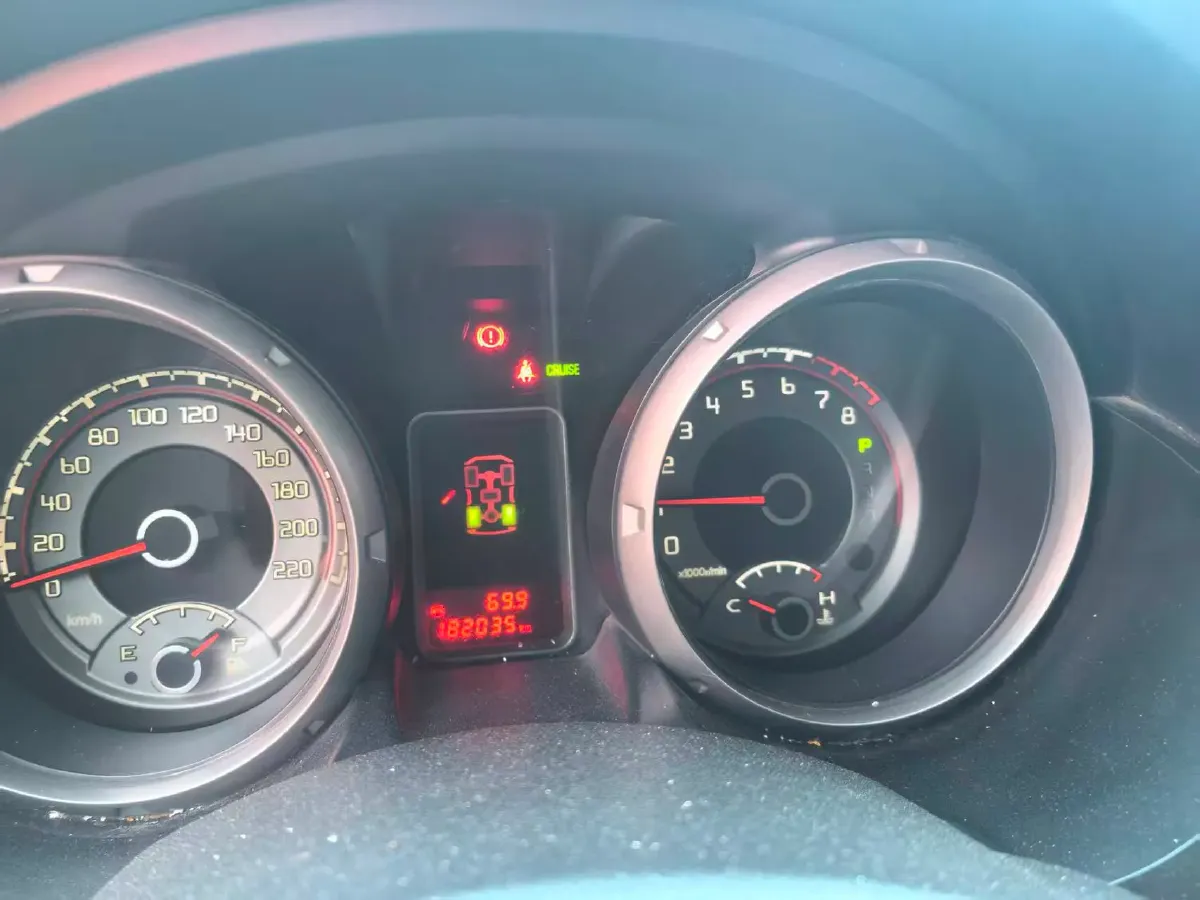 2017 Honda Jade 1.8L 141HP L4 5AT,autocango,china used car exporter,china ev exporter,chinese used car exporter,chinese used ev exporter