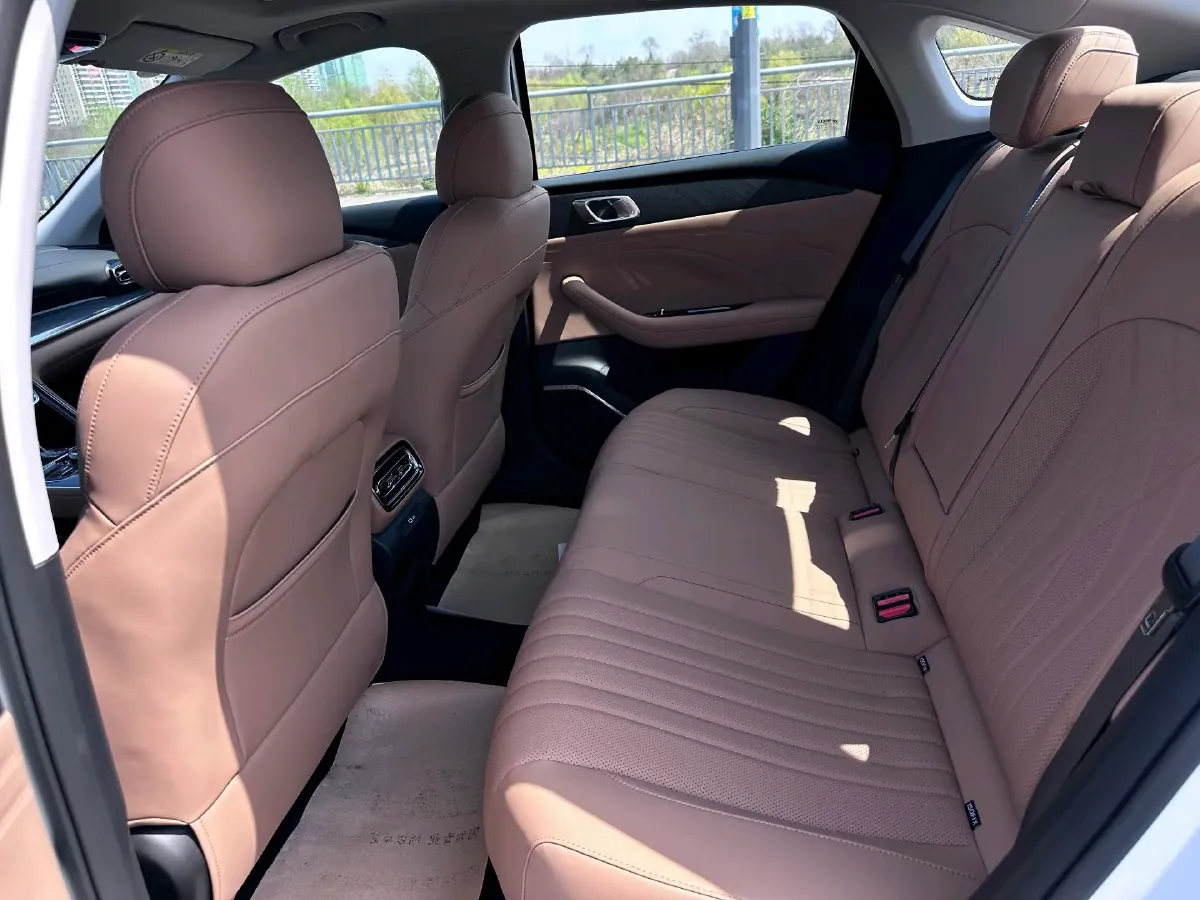 2025 Geely Galaxy A7 1.5L 112HP L4 1DHT PHEV,autocango,china used car exporter,china ev exporter,chinese used car exporter,chinese used ev exporter