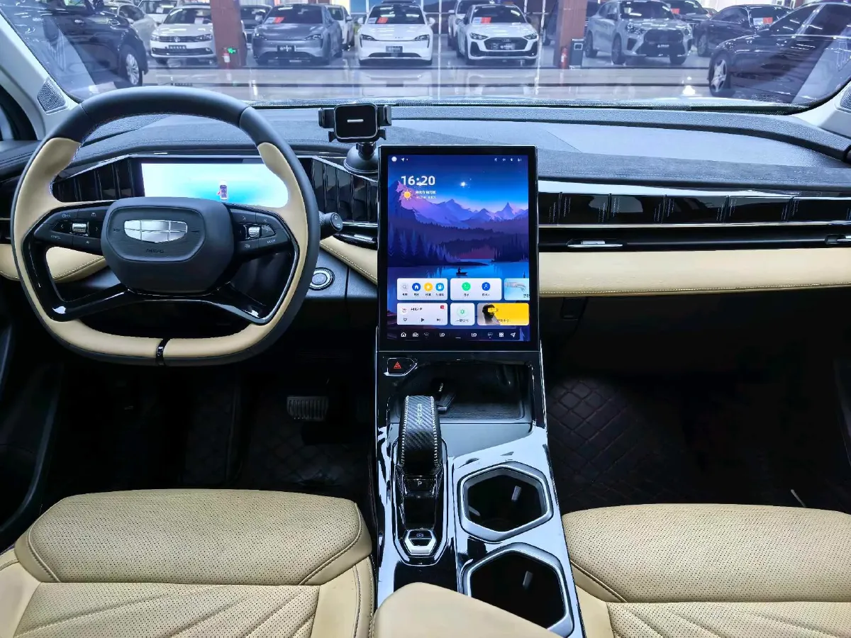 2023 Geely StarRay 1.5T 181HP L4 7DCT,autocango,china used car exporter,china ev exporter,chinese used car exporter,chinese used ev exporter