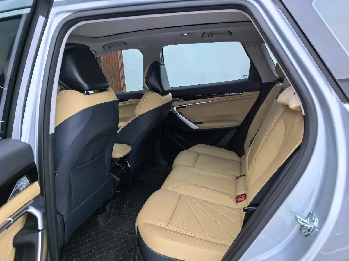 2023 Geely StarRay 1.5T 181HP L4 7DCT,autocango,china used car exporter,china ev exporter,chinese used car exporter,chinese used ev exporter