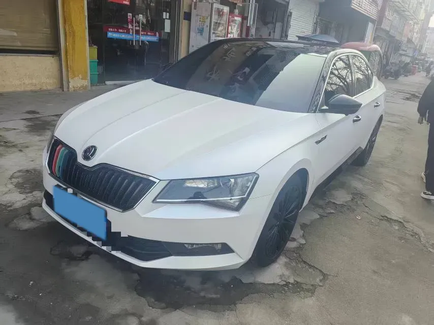 2016 Skoda Superb 1.4T 150HP L4 7DCT,autocango,china used car exporter,china ev exporter,chinese used car exporter,chinese used ev exporter