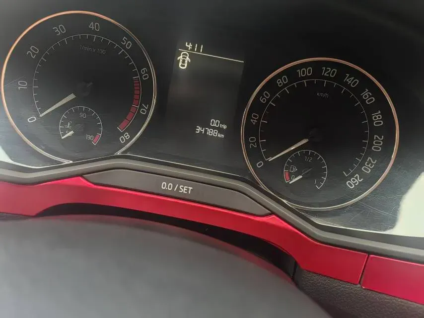 2016 Skoda Superb 1.4T 150HP L4 7DCT,autocango,china used car exporter,china ev exporter,chinese used car exporter,chinese used ev exporter