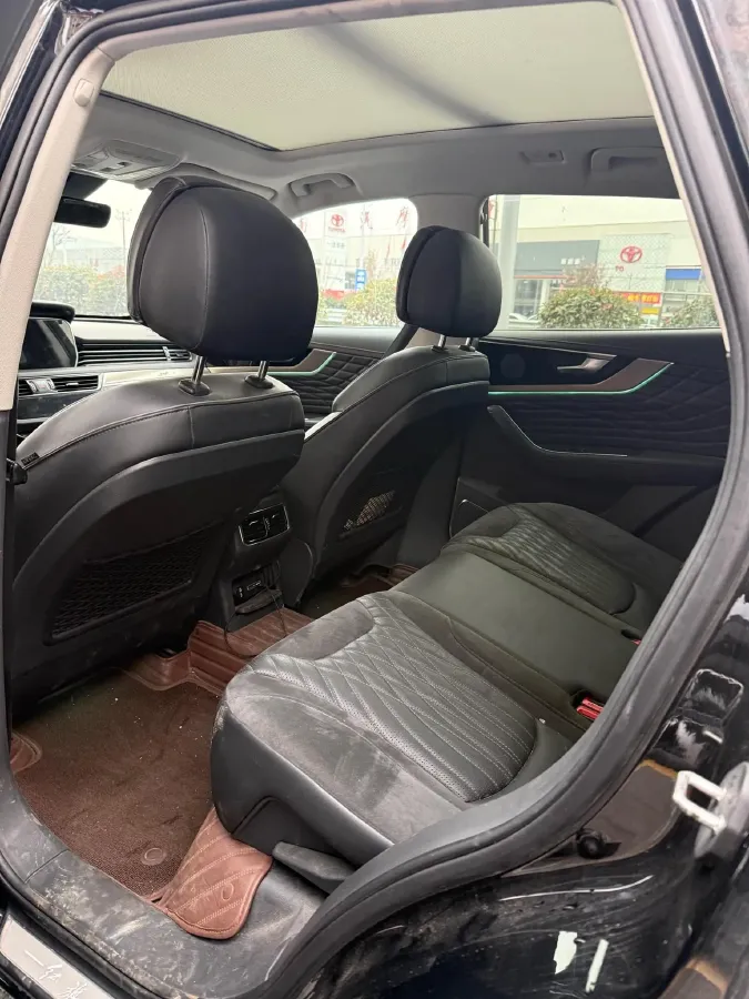 2022 HongQi HS5 2.0T 224HP L4 6AT,autocango,china used car exporter,china ev exporter,chinese used car exporter,chinese used ev exporter