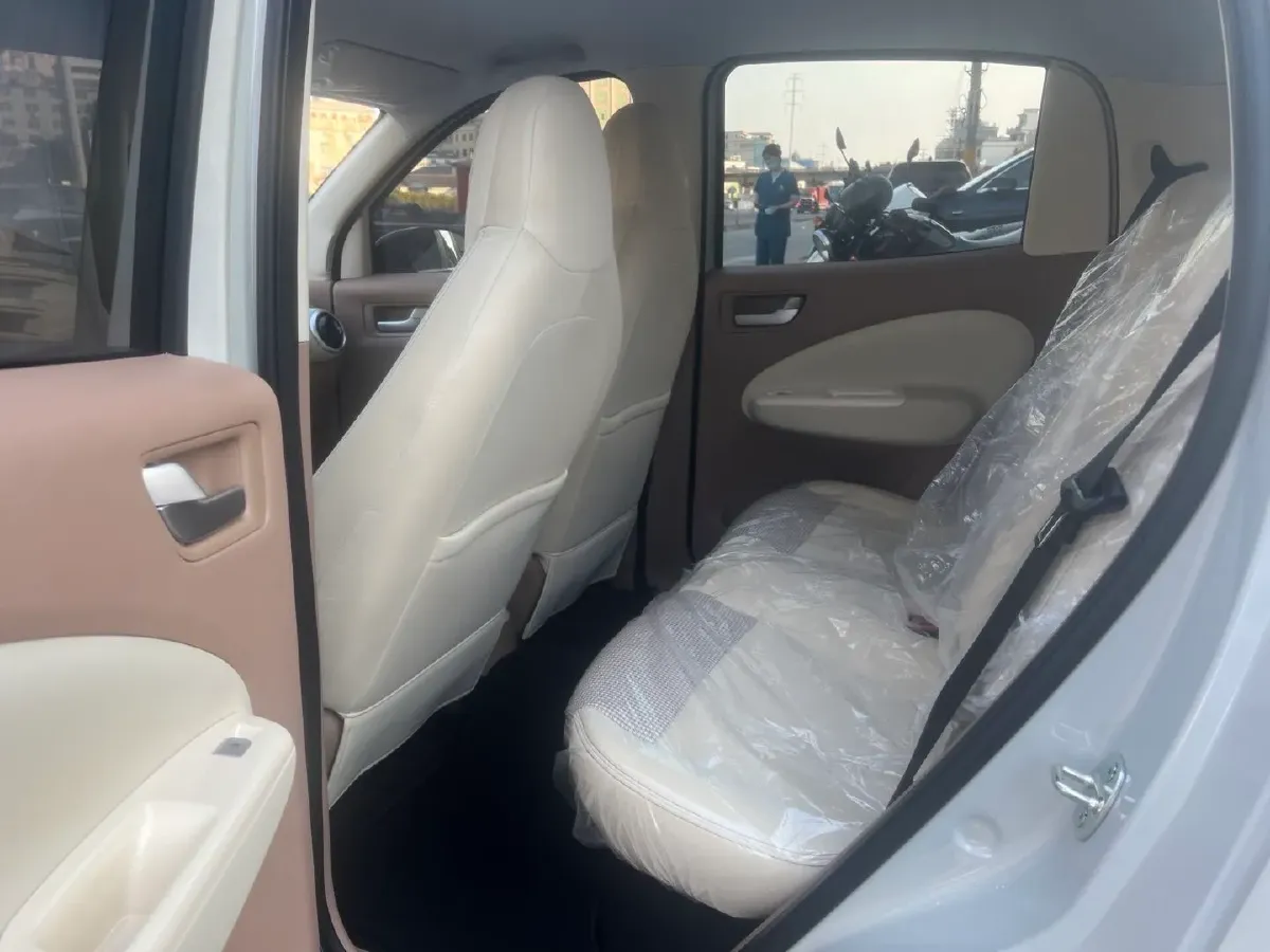 2025 WuLing HongGuang MINI EV BEV 16.2KWH,autocango,china used car exporter,china ev exporter,chinese used car exporter,chinese used ev exporter