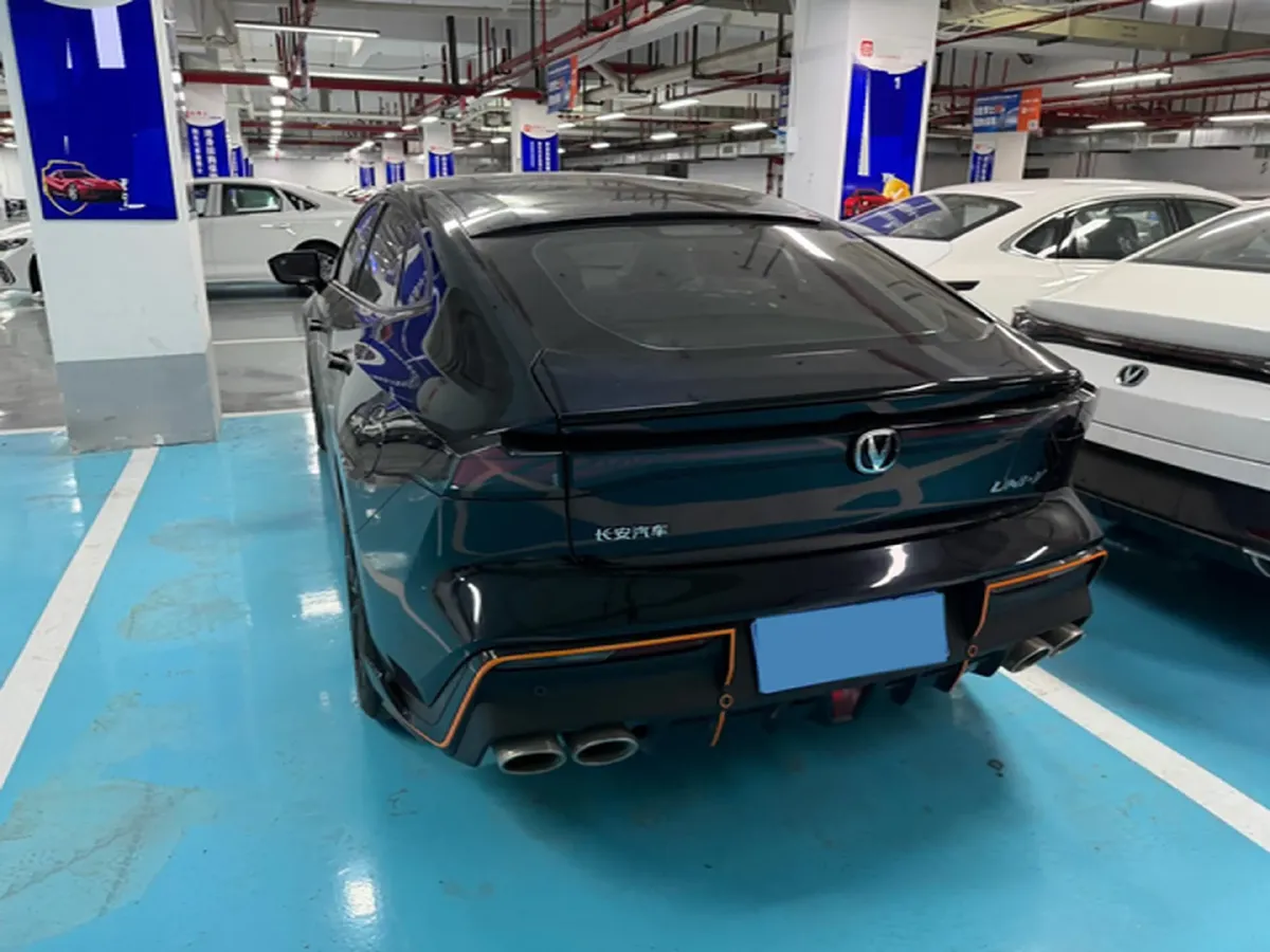 2023 ChangAn UNI-V 1.5T 188HP L4 7DCT,autocango,china used car exporter,china ev exporter,chinese used car exporter,chinese used ev exporter