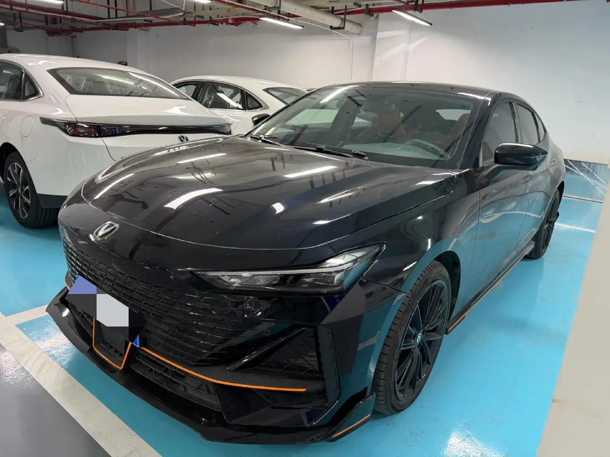 2023 ChangAn UNI-V 1.5T 188HP L4 7DCT,autocango,china used car exporter,china ev exporter,chinese used car exporter,chinese used ev exporter