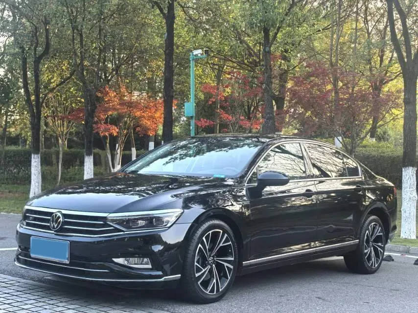 2021 Volkswagen Magotan 2.0T 186HP L4 7DCT,autocango,china used car exporter,china ev exporter,chinese used car exporter,chinese used ev exporter