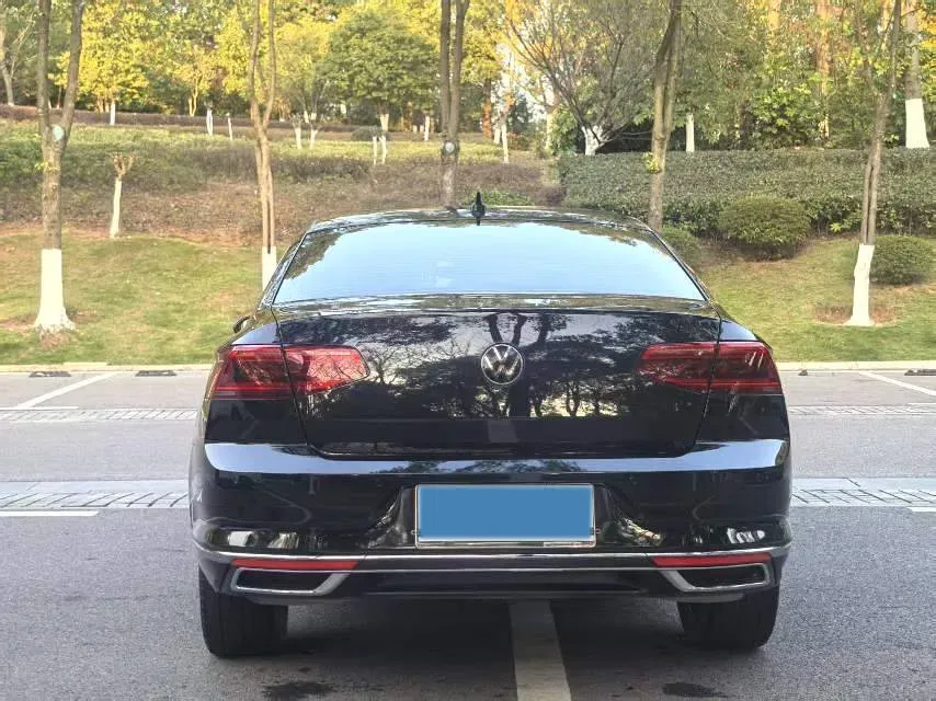 2021 Volkswagen Magotan 2.0T 186HP L4 7DCT,autocango,china used car exporter,china ev exporter,chinese used car exporter,chinese used ev exporter