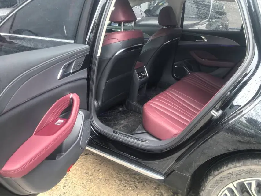 2023 HongQi H5 2.0T 224HP L4 8AT,autocango,china used car exporter,china ev exporter,chinese used car exporter,chinese used ev exporter