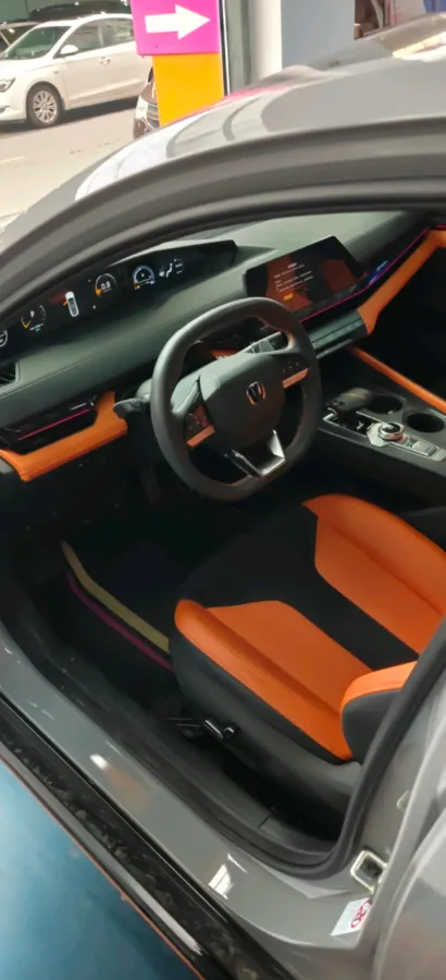 2023 ChangAn UNI-V 1.5T 188HP L4 7DCT,autocango,china used car exporter,china ev exporter,chinese used car exporter,chinese used ev exporter