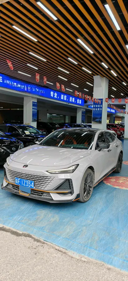 2023 ChangAn UNI-V 1.5T 188HP L4 7DCT,autocango,china used car exporter,china ev exporter,chinese used car exporter,chinese used ev exporter
