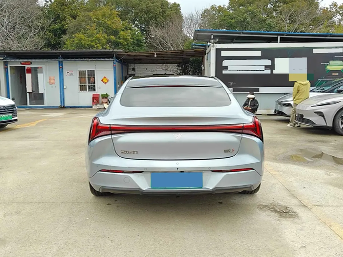 2022 Volkswagen Tiguan L 2.0T 220HP L4 7DCT,autocango,china used car exporter,china ev exporter,chinese used car exporter,chinese used ev exporter