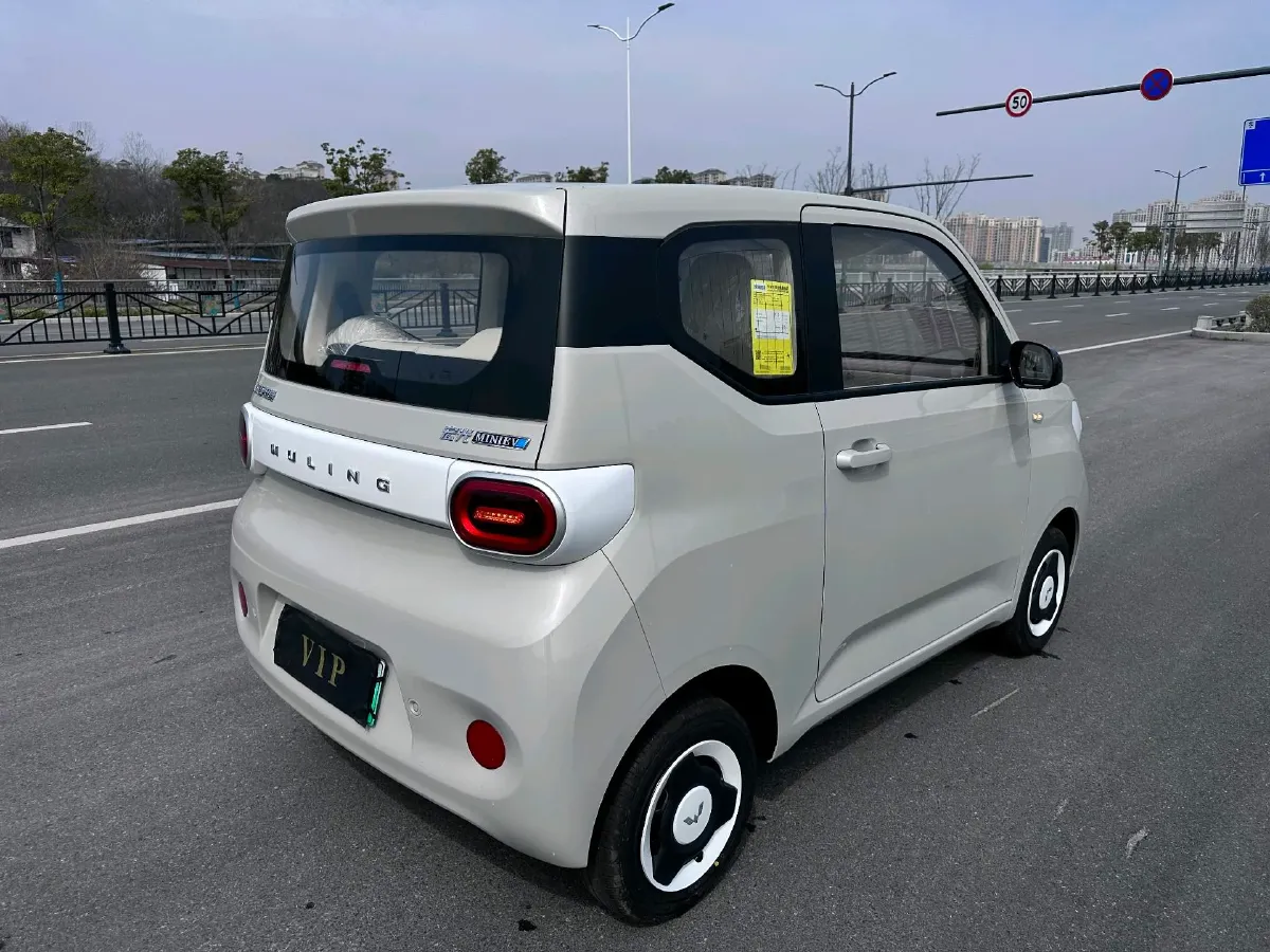 2024 WuLing HongGuang MINI EV BEV 17.3KWH,autocango,china used car exporter,china ev exporter,chinese used car exporter,chinese used ev exporter