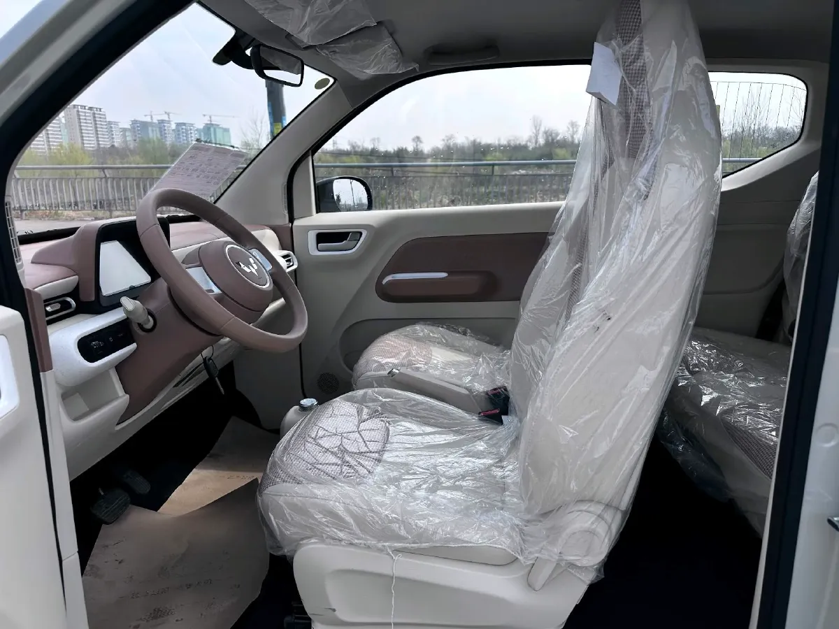 2024 WuLing HongGuang MINI EV BEV 17.3KWH,autocango,china used car exporter,china ev exporter,chinese used car exporter,chinese used ev exporter