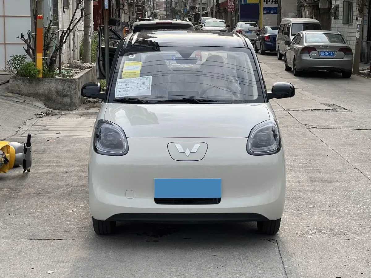 2025 WuLing HongGuang MINI EV BEV 16.2KWH,autocango,china used car exporter,china ev exporter,chinese used car exporter,chinese used ev exporter