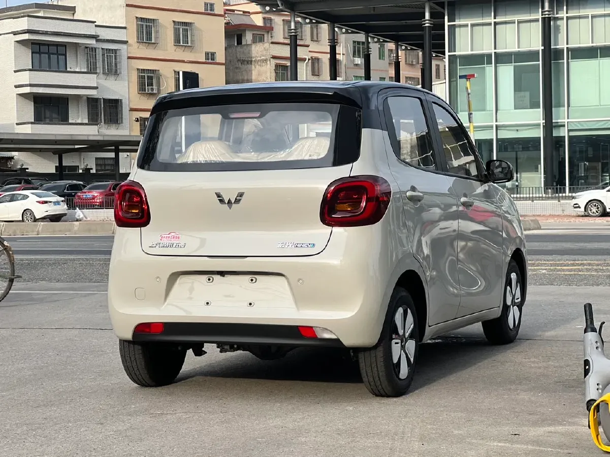 2025 WuLing HongGuang MINI EV BEV 16.2KWH,autocango,china used car exporter,china ev exporter,chinese used car exporter,chinese used ev exporter