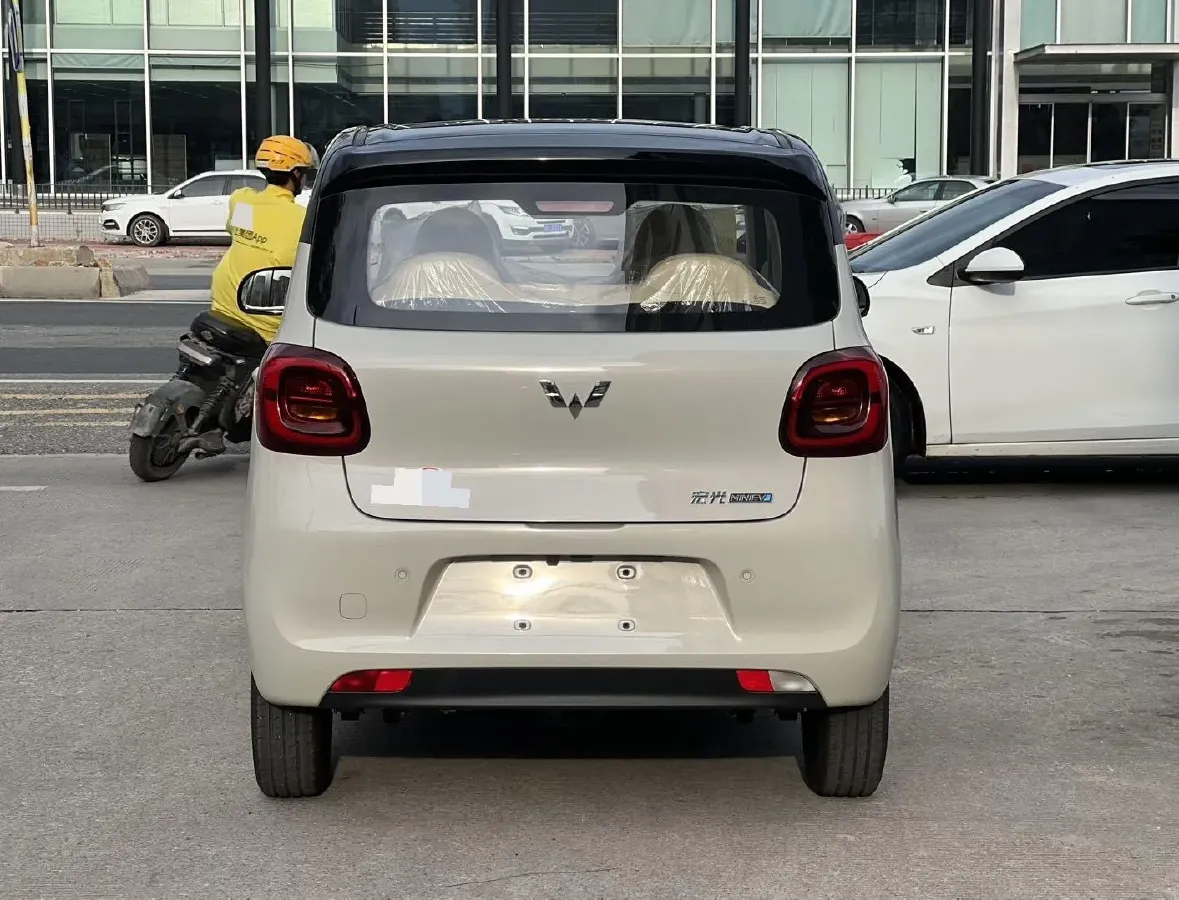 2025 WuLing HongGuang MINI EV BEV 16.2KWH,autocango,china used car exporter,china ev exporter,chinese used car exporter,chinese used ev exporter