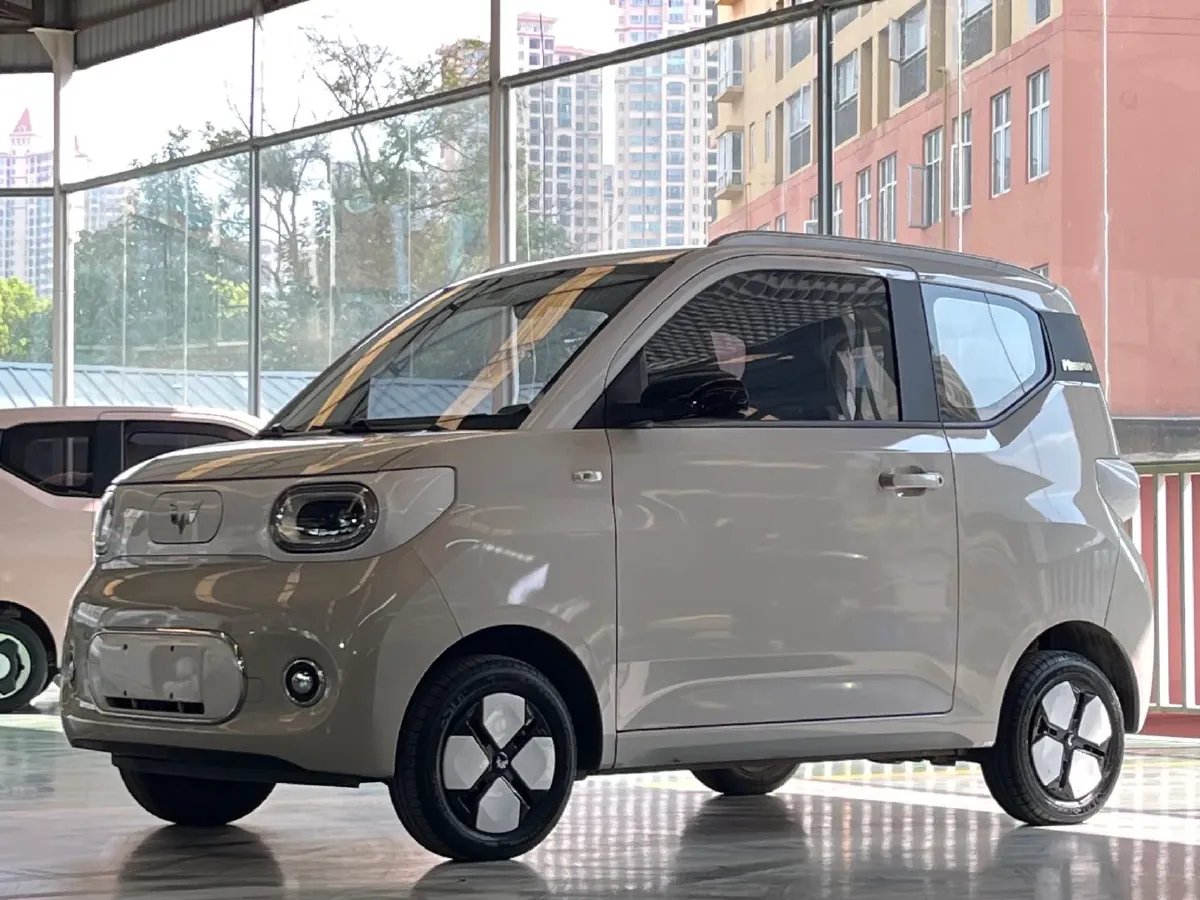 2024 WuLing HongGuang MINI EV BEV 17.3KWH,autocango,china used car exporter,china ev exporter,chinese used car exporter,chinese used ev exporter