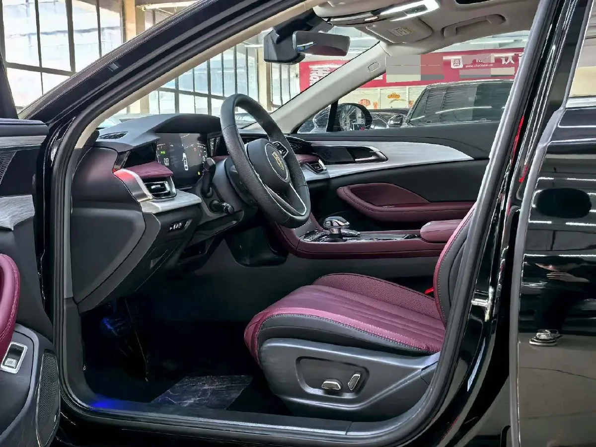 2025 HongQi H5 1.5T 169HP L4 7DCT,autocango,china used car exporter,china ev exporter,chinese used car exporter,chinese used ev exporter