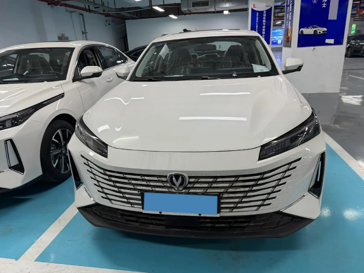 2024 ChangAn Eado 1.5T 170HP L4 7DCT,autocango,china used car exporter,china ev exporter,chinese used car exporter,chinese used ev exporter