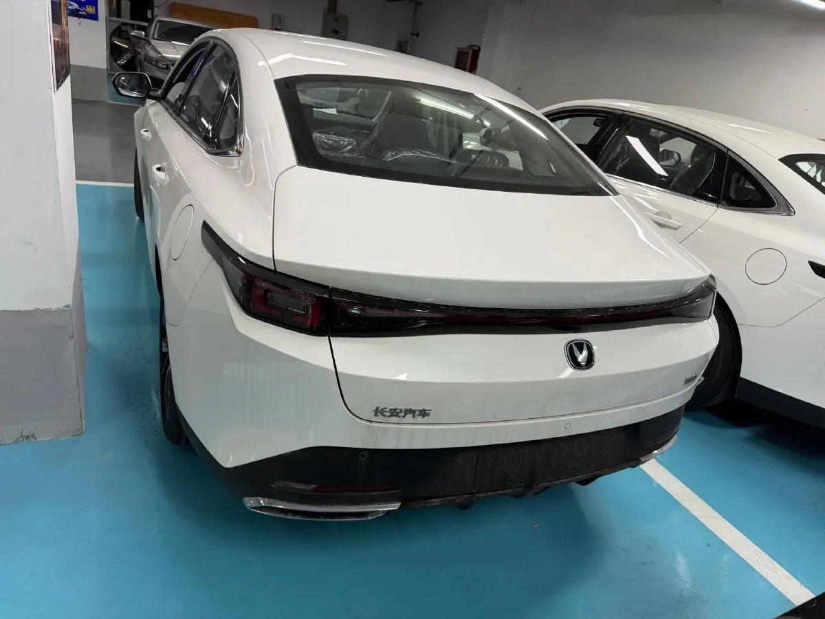 2024 ChangAn Eado 1.5T 170HP L4 7DCT,autocango,china used car exporter,china ev exporter,chinese used car exporter,chinese used ev exporter