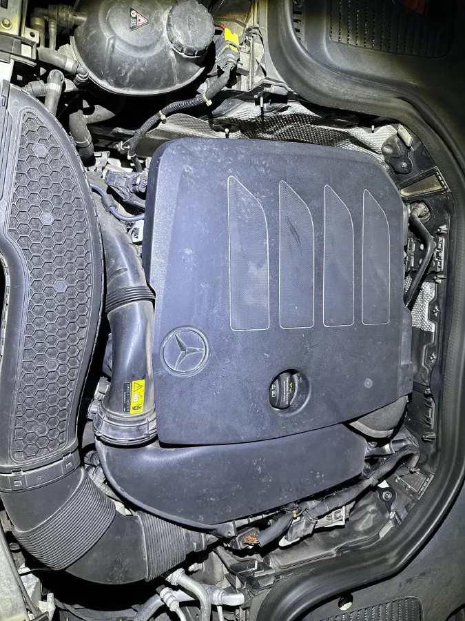 2021 Mercedes-Benz GLC Class 2.0T 197HP L4 9AT,autocango,china used car exporter,china ev exporter,chinese used car exporter,chinese used ev exporter