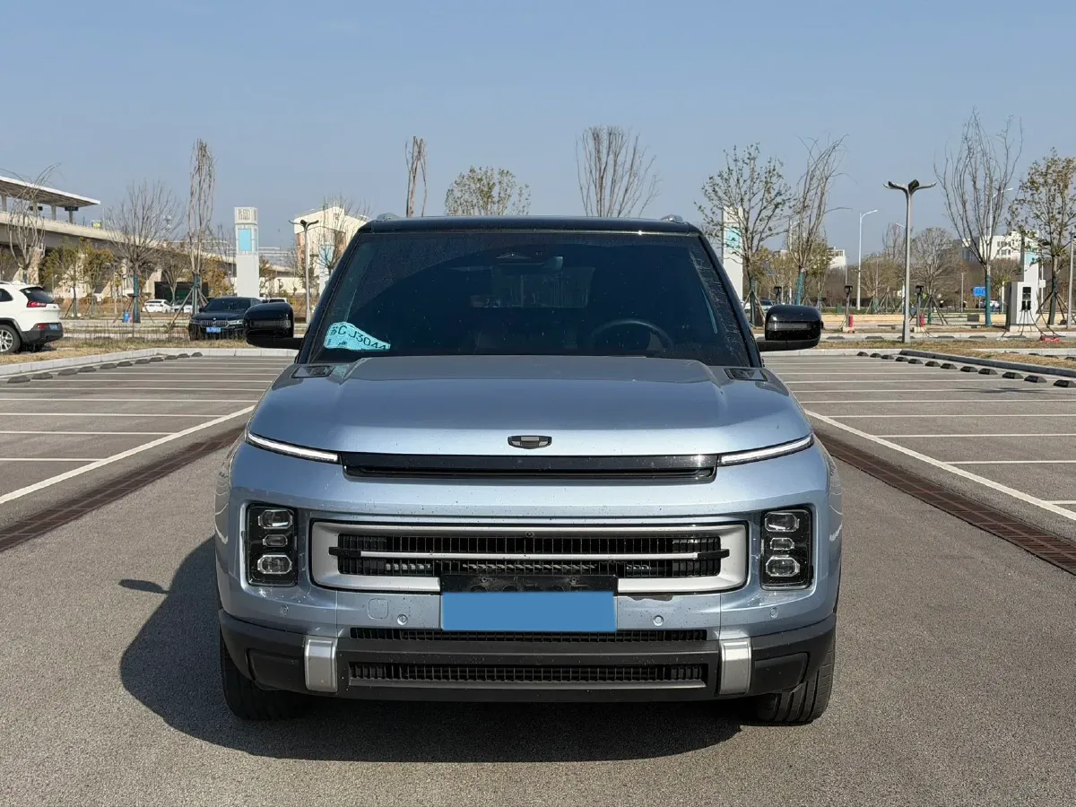 2023 Geely ICON 1.5T 181HP L4 7DCT,autocango,china used car exporter,china ev exporter,chinese used car exporter,chinese used ev exporter