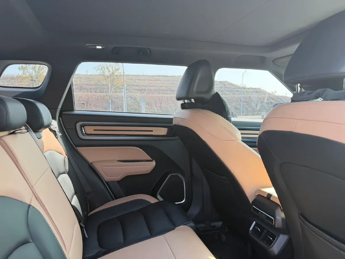 2023 Geely ICON 1.5T 181HP L4 7DCT,autocango,china used car exporter,china ev exporter,chinese used car exporter,chinese used ev exporter