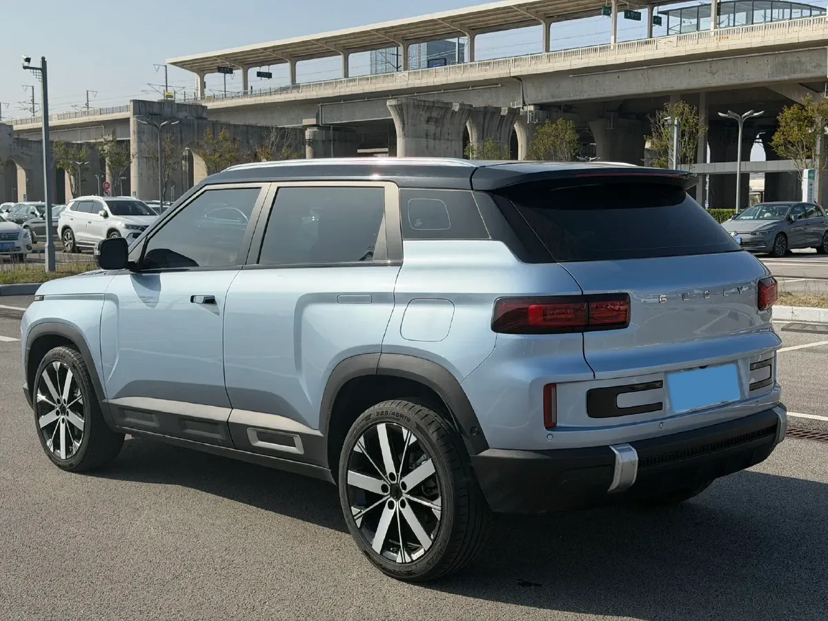 2023 Geely ICON 1.5T 181HP L4 7DCT,autocango,china used car exporter,china ev exporter,chinese used car exporter,chinese used ev exporter