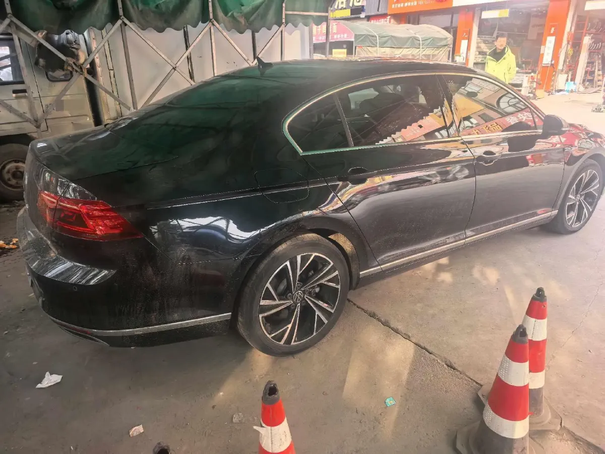 2020 Volkswagen Magotan 2.0T 186HP L4 7DCT,autocango,china used car exporter,china ev exporter,chinese used car exporter,chinese used ev exporter