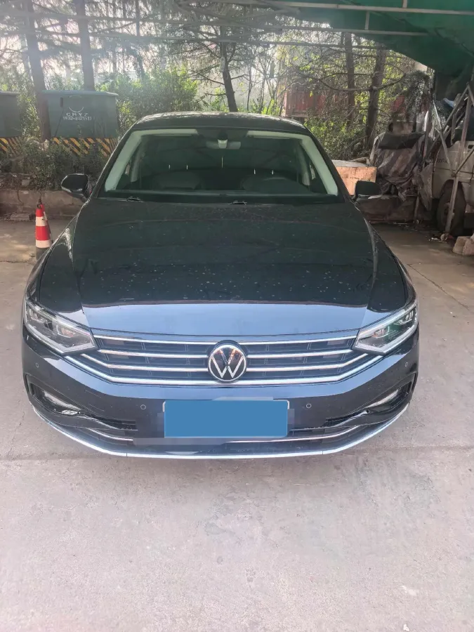 2020 Volkswagen Magotan 2.0T 186HP L4 7DCT,autocango,china used car exporter,china ev exporter,chinese used car exporter,chinese used ev exporter