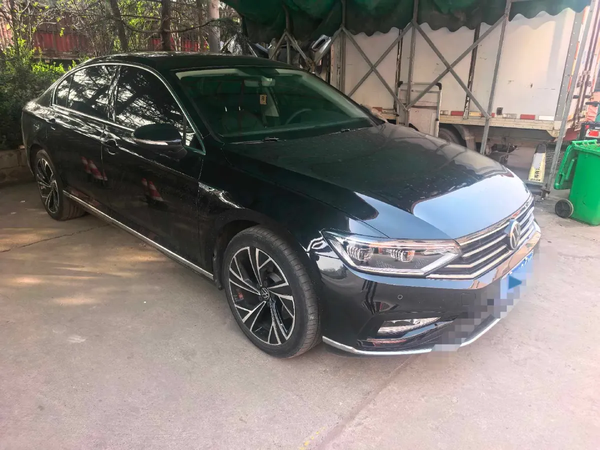 2020 Volkswagen Magotan 2.0T 186HP L4 7DCT,autocango,china used car exporter,china ev exporter,chinese used car exporter,chinese used ev exporter